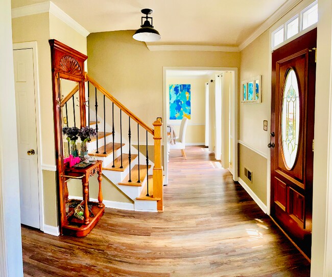 Foto del edificio - 470 Shadowlawn Road SE