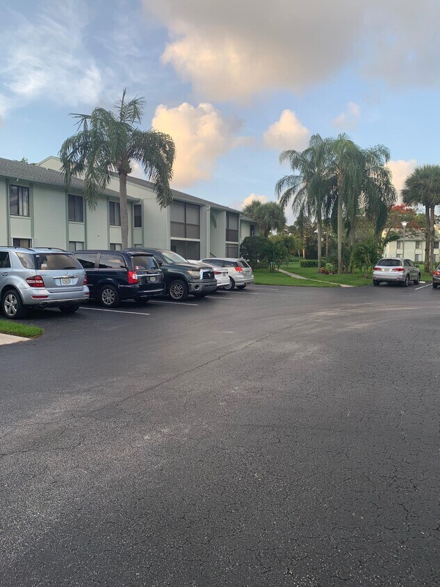 3618 Alder Dr Unit H2, West Palm Beach, FL 33417 Condo for Rent in