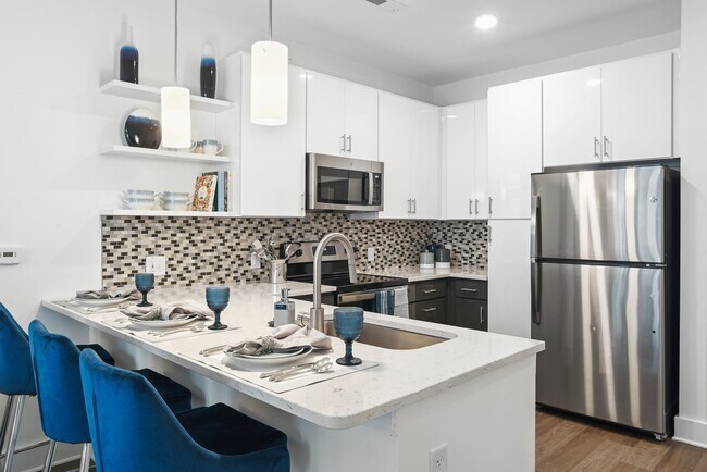 Building Photo - Link Apartments® Mint Street