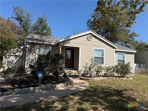 Building Photo - 701 W Kern Rd