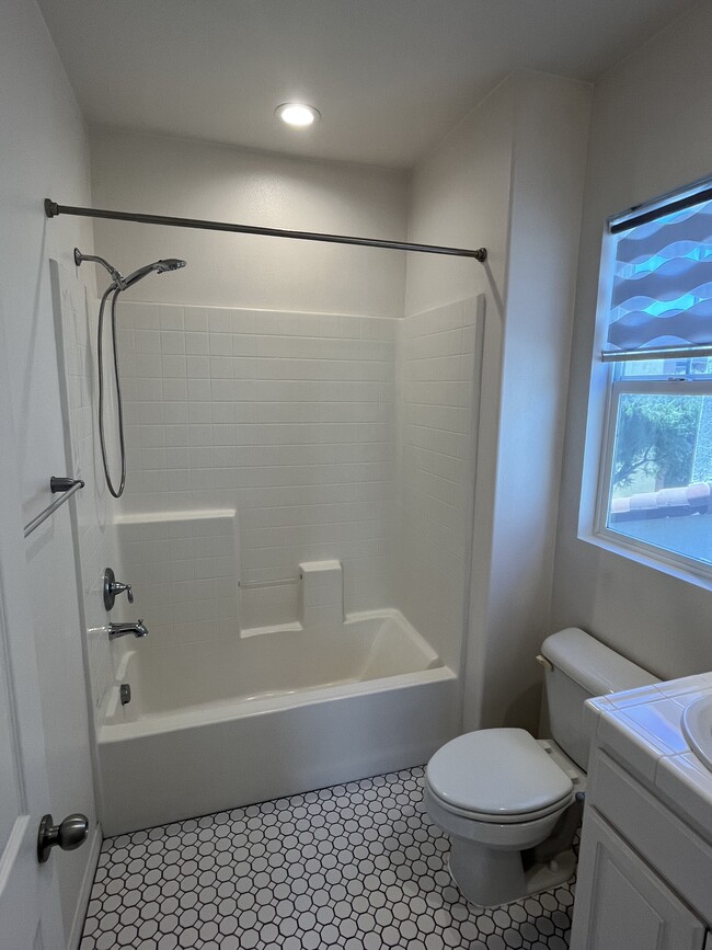 Building Photo - 678 Nile River Dr