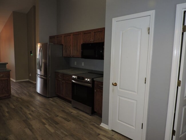 Building Photo - Four bedroom home near Navy Federal Complex!