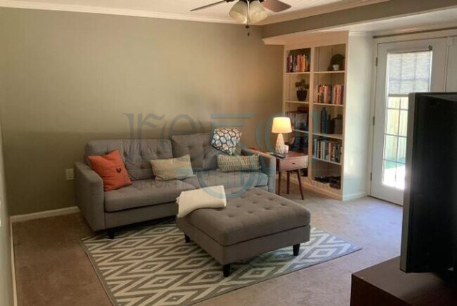 Foto del edificio - 216 S Valentine St