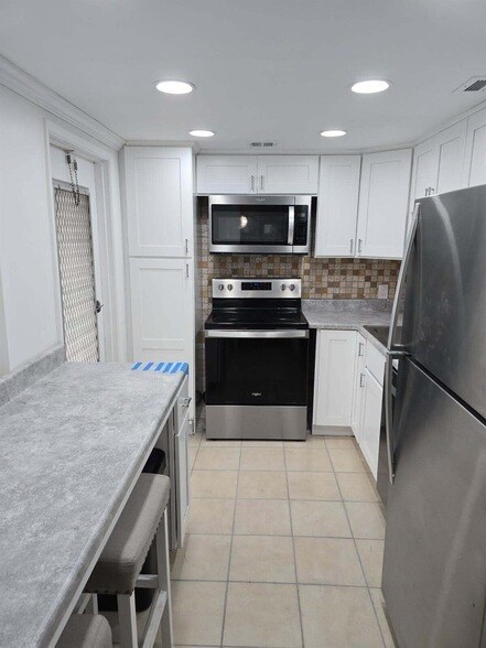 Foto del edificio - 3150 N Palm Aire Dr