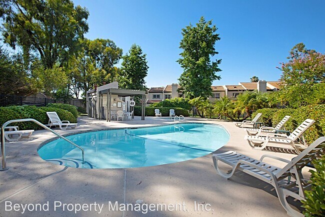 Building Photo - 3 br, 2.5 bath House - 1466 Kestrel Ct.