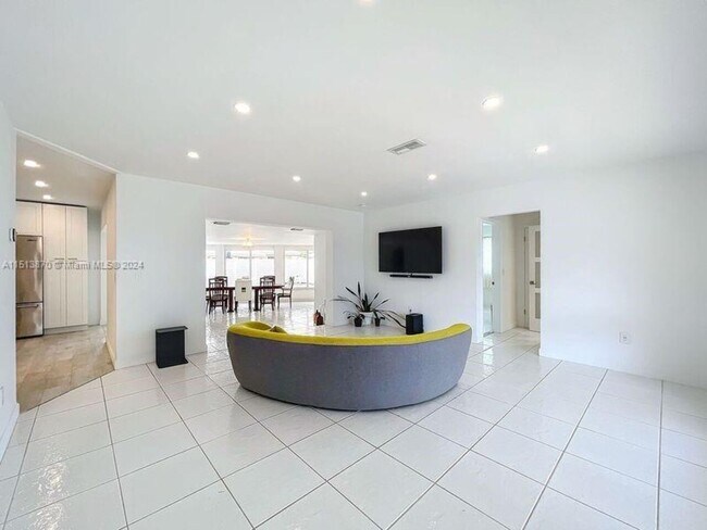 Foto del edificio - GARDEN ISLES