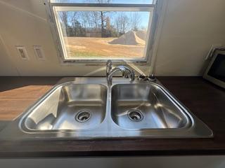 Foto del edificio - 1950 Rolling Mdw Ln