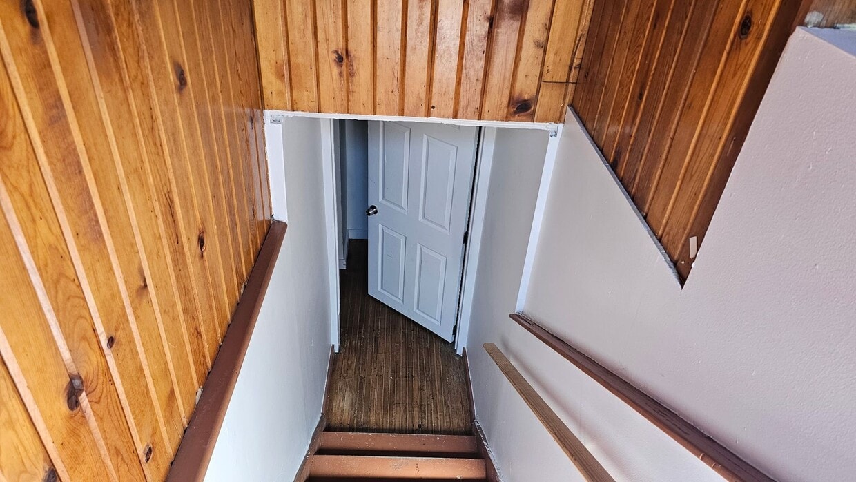 Primary Photo - Ruby Duplex
