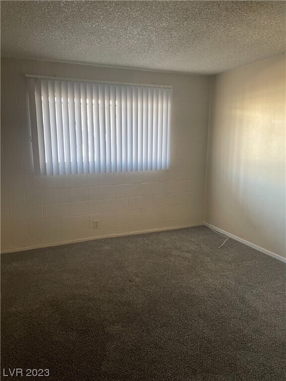 Building Photo - 615 S Royal Crest Cir