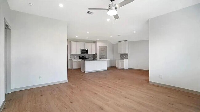 Building Photo - 4023 Pierce Pl Ln