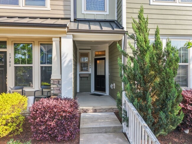 Foto del edificio - 1709 Shady Oaks Dr