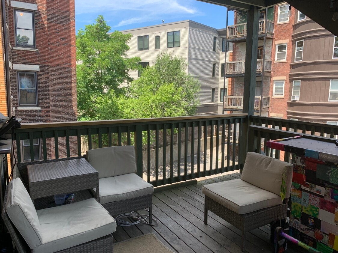 Photo - 675 Washington St (Brookline, MA)