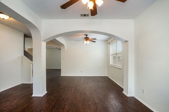 Foto del edificio - Beautifully Crafted 4-2.5-2 in Keller ISD!