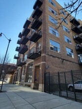Building Photo - 1528 S Wabash Ave