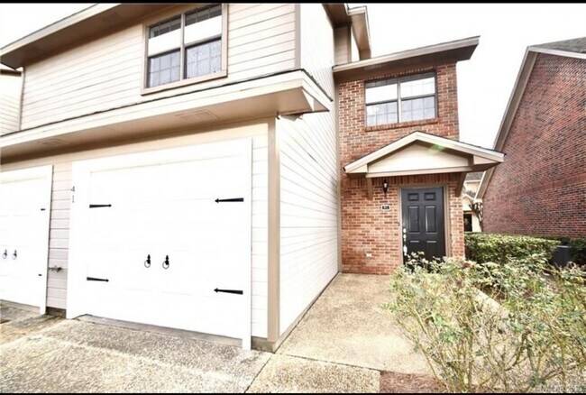 Building Photo - 3111 Airline Dr. #41