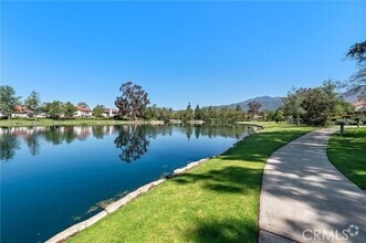 Building Photo - 1 Brisa Del Lago