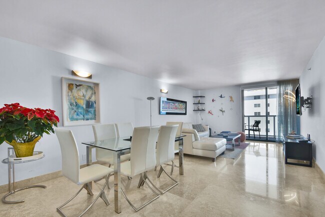 Building Photo - 2401 Collins Ave