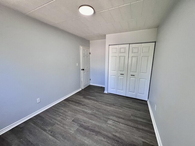 Building Photo - 471 Tecumseh Rd W