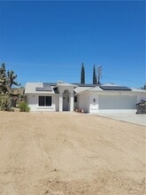 Building Photo - 57336 Crestview Dr