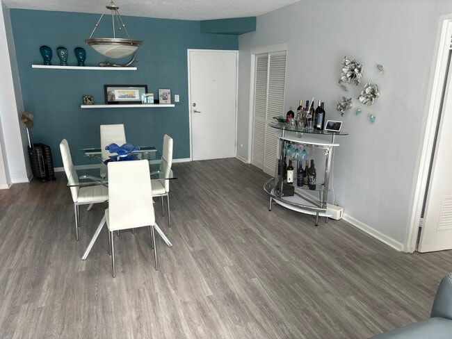 Foto del edificio - 3000 S Ocean Dr