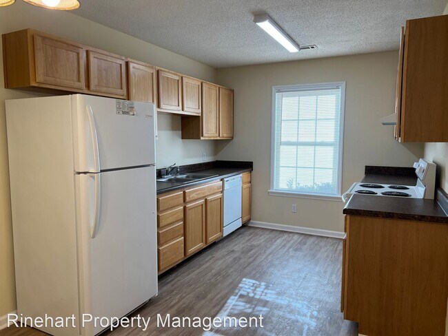 Building Photo - 2 br, 1.5 bath House - 1068 Farm Pond Lane