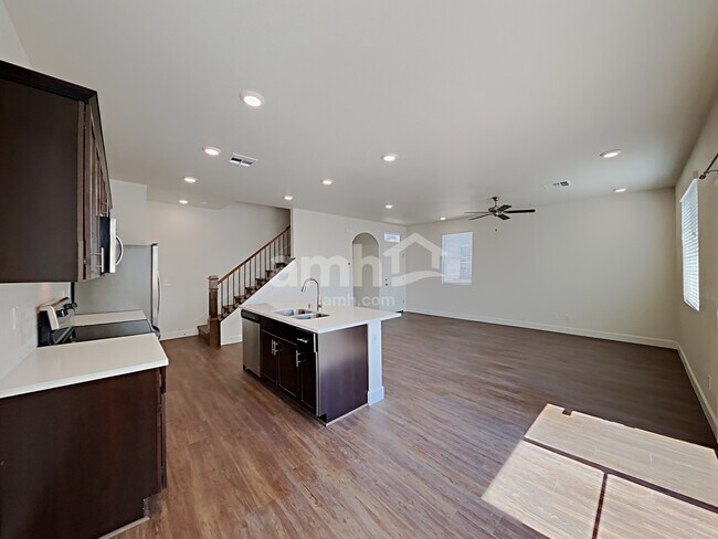 Building Photo - 9623 Harkes Dr