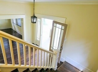 Building Photo - Recently Remodeled Home In Washington Park!