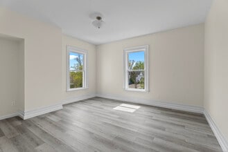 Building Photo - 72 S Main St