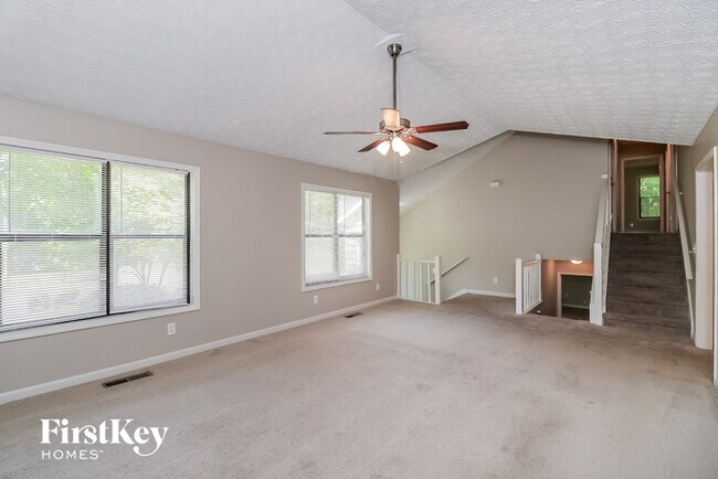Foto del edificio - 6130 Brook Ln