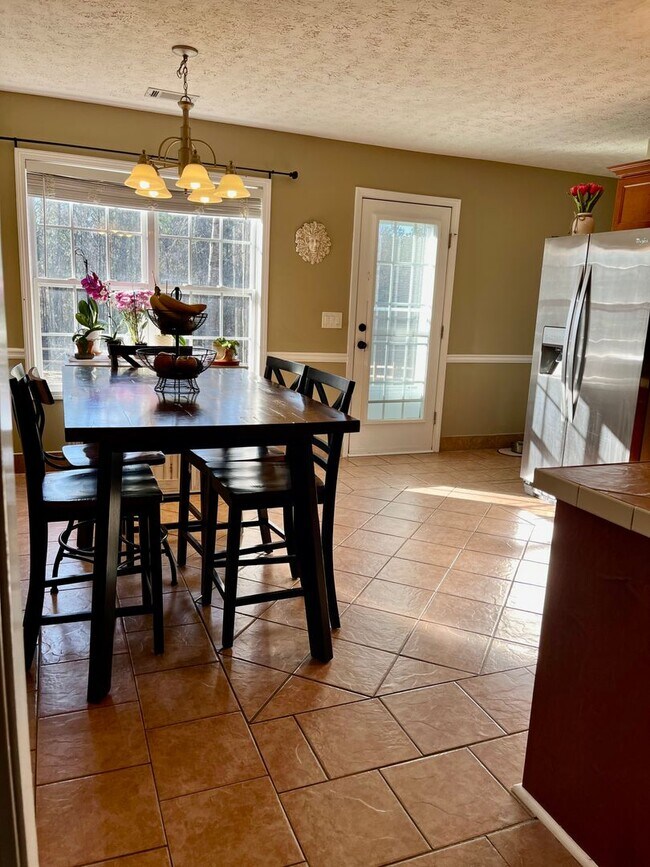 Foto del edificio - 4 Bedroom home in Smiths Station