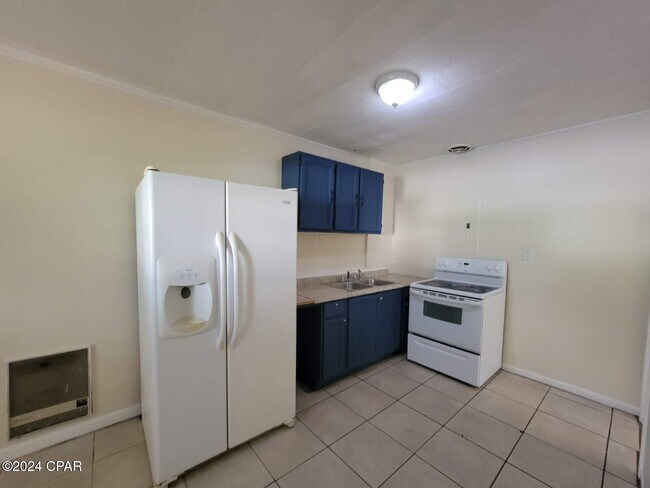 Foto del edificio - 2312 E 16th Ct