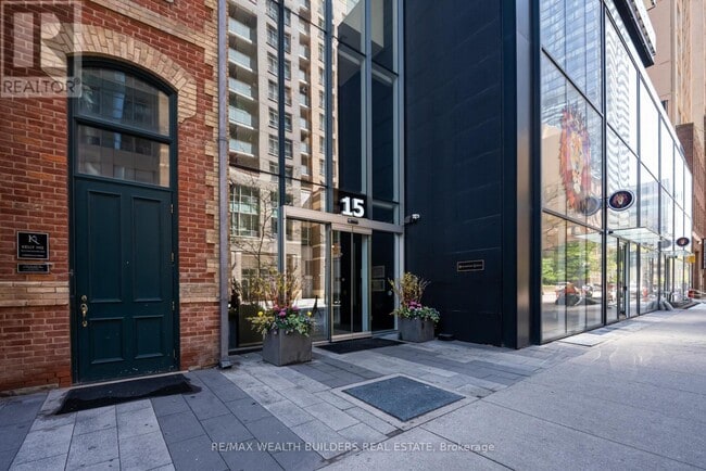 Building Photo - 15-1415 Grenville St