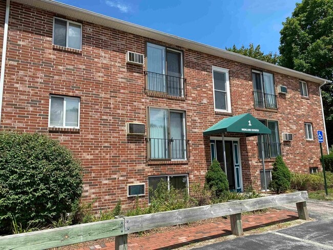 Building Photo - 93 West St