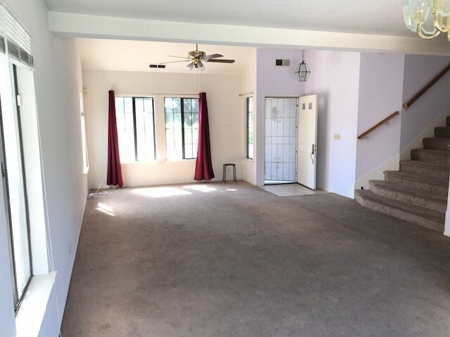 Building Photo - Nice Home with Pool