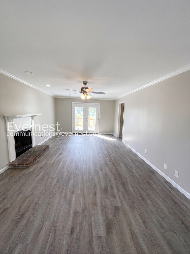 Foto del edificio - 901 Cimarron Ct