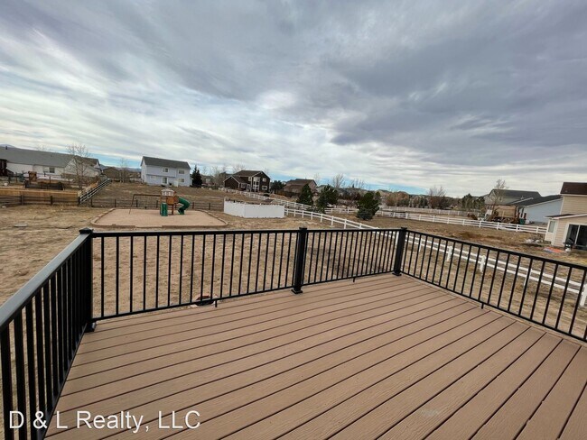 Foto del edificio - 4 br, 3 bath House - 8572 Tibbs Rd