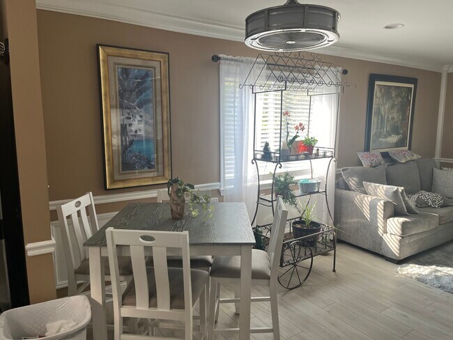 Foto del edificio - 1300 Wilson Point Rd