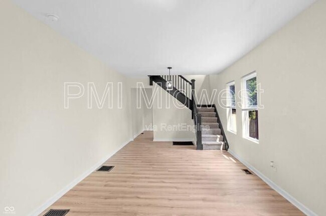 Foto del edificio - 2235 Doctor M.L.K. Jr St