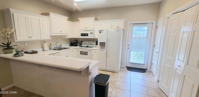 Foto del edificio - 8121 Singletary St