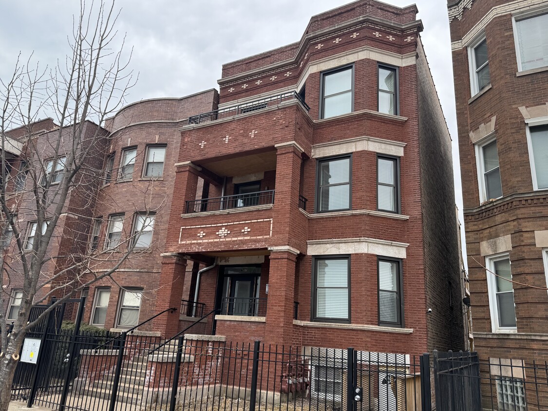 Foto principal - 1517 E 65th St