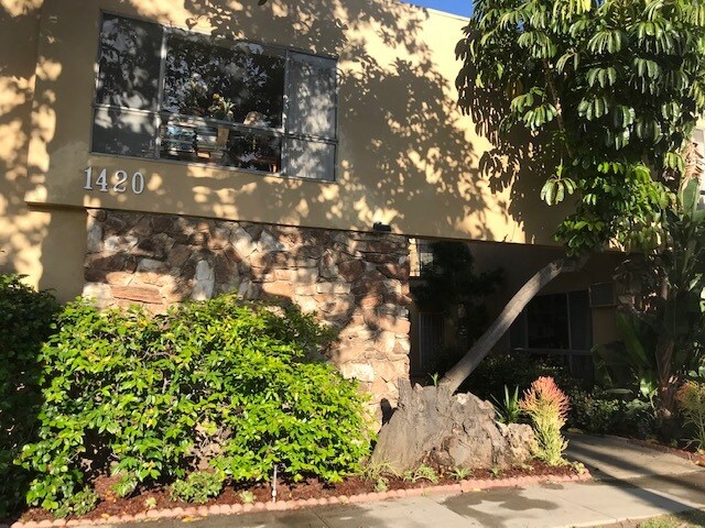 Primary Photo - 1420 Livonia Ave