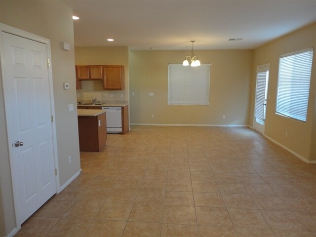 Building Photo - 608 Summit Valley Lane