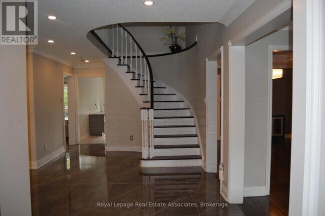 Building Photo - 1949 Pimlico Ct