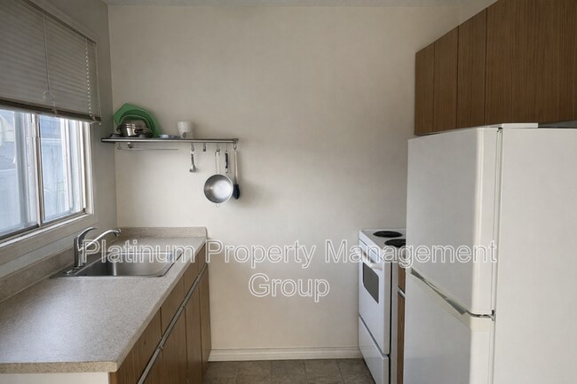 Photo du bâtiment - 923-923 3 Ave NW