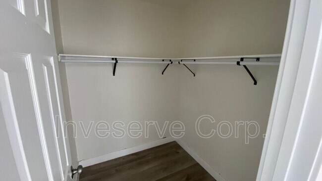 Building Photo - 1130 S Del Mar Ave