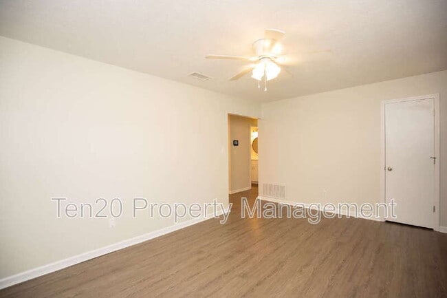 Building Photo - 8334 Canaan Dr