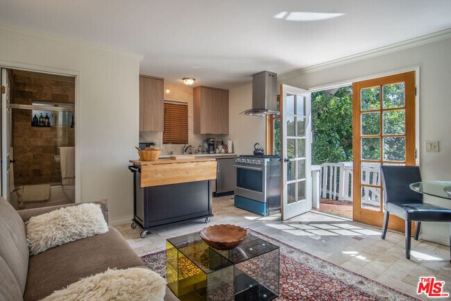 Foto del edificio - 8298 Presson Pl