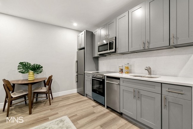 Building Photo - 914 47th Street