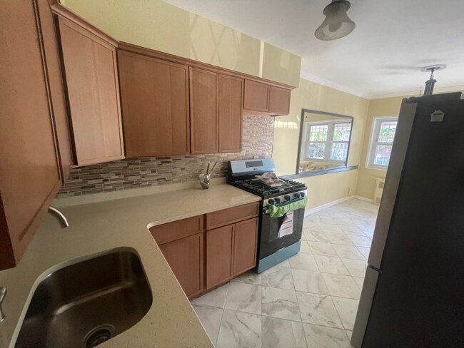 Foto del edificio - 605 E 86th St