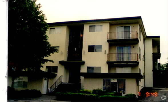 Primary Photo - Sunset Manor
